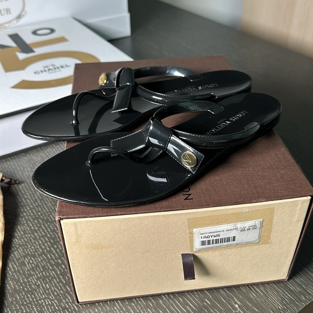 Louis Vuitton SEASTAR FLAT THONG